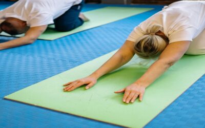 Katzen-Kuh-Position: Warum diese einfache Dehnübung deinem Rücken so gut tut – 10 starke Gründe